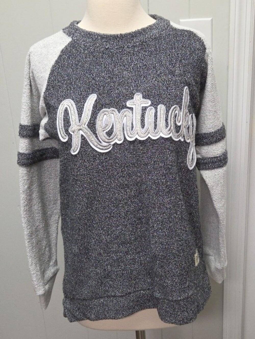 Royce Kentucky Wildcats  Women's Small Terry Sweater 3/4 Sleeve Sweatshirt